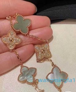 2024 Sieraden Ontwerper Merk Vanl Cleefl Arpels Klavertje Vier Vijf Bloemen Armband Dames Dubbelzijdig Grijs Fritillaria 18k Rose Gold Bone Geavanceerde Plating Item