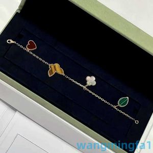 2024 Diseñador de joyas Marca Vanl Cleefl Arpelslucky Cinco Mujer Oro Rosa Amor Mariposa Caos Flor Jade Médula Fritillaria Pulsera