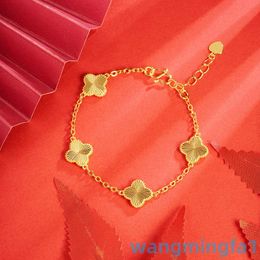 2024 Bijoux Designer Marque Vanl Cleefl Arpelssha Jin Wu Hua Bracelet d'herbe à quatre feuilles Femmes Polyvalent Longue durée Fin incolore