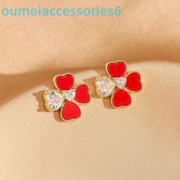 2024 Bijoux Designer Marque Vanl Cleefl Arpelsstud Boucles d'oreilles Clover Love Plaqué Or Grade Agate Rouge Argent Aiguille Fleur Boucles d'oreilles pour Femmes