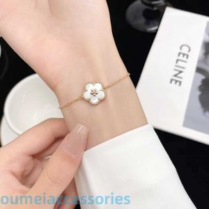 2024 Sieradenontwerper Vanl Cleefl Arpelsbracelet Charm Classic Rose White Fritillaria Clover Pruimenbloesem Armband v Goud Live Network Rood