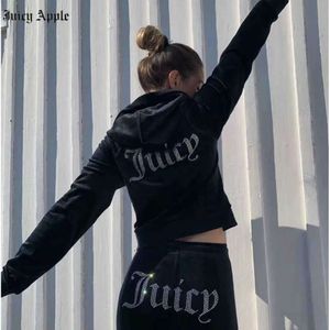 2024 Juicy Apple Survêtements pour femmes Veet Costumes de couture Outfit Deux pièces Ensemble de jogging Sweat-shirt en velours avec sweat à capuche Pantalon Costume Femme Fashion88