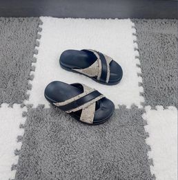 2024 Kids Baby Toddlers Designer Slipper Brand Summer Ribbon Splicing Flatform Sandals Maat 26-35 Big Boys Kids Shoes