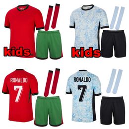 Voetbaltenues voor kinderen 2024 PortugalS voetbalshirts Ronaldo JOAO FELIX FERNANDES Voetbaltenue voor het nationale team