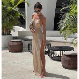 2024 Kintted Cover Up Beach Sexy Voir à travers Maxi Slit Bodycon Summer Dress Bikinis CoverUps Elegant Halter Beachdress 240327