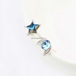 2024 Koreaanse versie van modieuze en trendy blauwe kristal oorbellen vrouwelijkheid Temperament Mini Stars Moon Silver