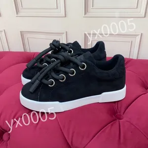 2024 Lace-Up Homme Designer Chaussures Top Femmes Casual Mode Noir Design Femmes Party Play Style Baskets Plateforme En Cuir Baskets Taille 35-45 fd240103