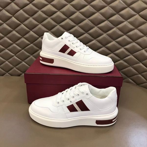 2024 Dernier modèle Top Designer Material Classic Men Hot Men Real Leather Mens Sneakers Landes Fashion Fashion Casual Shoe Designers Chaussures Homme