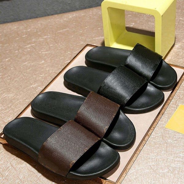 2024 Dernières avec des sandales en boîte Slippers glissements de la chaussure décontractée Designer Flat Dreigner Men Femmes Slipper Flip Flop Brand Lightweight House Black Sandales