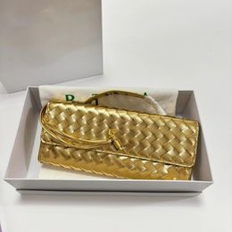 2024 Bolsa de cuero Rhombic Bag Portable Baguette Baguette Bolso de nicho Tendencia de los hombros con dorado Diagonal
