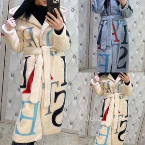 2024 lettres mode femme grande imprimé long manteau en laine pour femmes