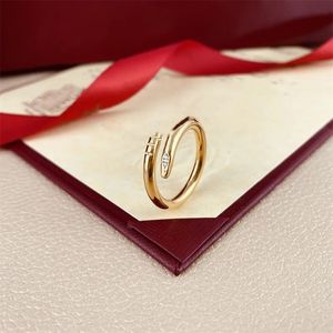 2024 Liefdesringen voor vrouwen diamanten ring designer ring vinger nagel sieraden mode klassiek titanium stalen band goud zilver roze kleur Maat 6-9Q3