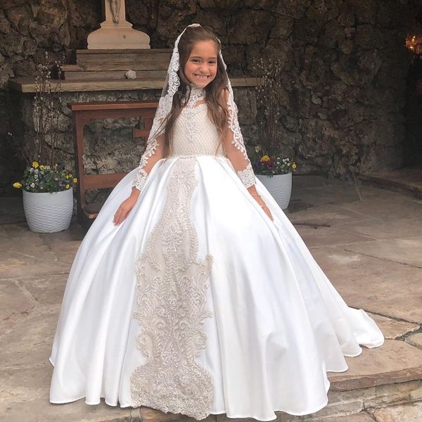 2024 Vestidos de niñas de flores encantadores para bodas Mangas largas Apliques de encaje de cuello alto Beads Princess Princess Kids Cumnal Gowns Gotss Sweet Train 403