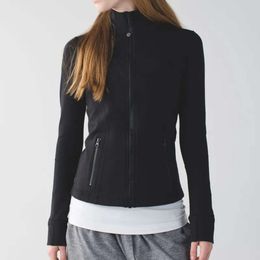 2024 Lululemeni veste femme manteau sweat-shirt tops de manteau de gymnase de gymnase yoga tenues fiess vestes running sporwearwear solide zip up up noir rouge kg668