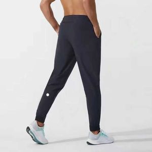 2024 lululemenI Femmes Pantalon Court Yoga Outfit Jogger Sport Séchage Rapide Cordon De Gym Poche Pantalon De Survêtement Pantalon Hommes Casual Taille Élastique Fies 55uu