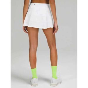 2024 LULULEMENI Women Yoga Tennis Pace Rival Falda de gimnasia Pleated Clothing Womens Designer Sport Outdoor Running Fiess Golf Pants Shorts Sports Back Wist VN88