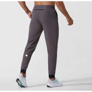 2024 lululemenI Pantalones cortos para mujer para hombre Traje de yoga Deporte Cordón Bolsillos para gimnasio Pantalones deportivos Pantalones para hombre Elástico absorbente y transpirable 568ggg