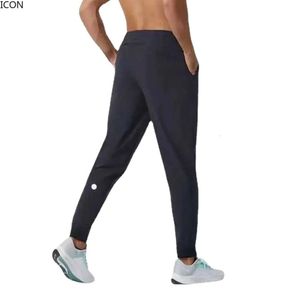 2024 lululemenI Yoga hommes pantalons tenue Sport séchage rapide cordon poches de gymnastique pantalons de survêtement pantalons hommes décontracté taille élastique pantalon de gymnastique pour hommes avec poches kgi886