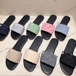 2024 Luxures Designer Designer dames slippers sandalen zomerschoenen borduurwerk