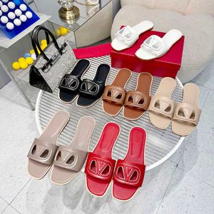 2024 Luxe Designer Mannen Vrouwen Slippers Sandalen Schoenen Glijbaan Zomer Mode Brede Platte Slippers Met Doos Maat 35-43 A10