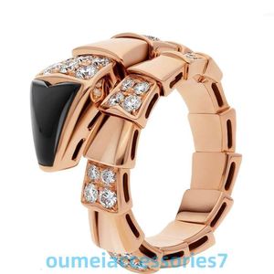 2024 Bulgariisme luxueux Bulgariism Bands de bijoux anneaux Pai Bone S925 Silver 18K Rose Gold Elastic Snake Shaped Sky Star Fashion Open Ring
