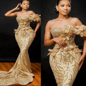 2024 Luxe gouden prom -jurken voor zwarte vrouwen belonderbind illusie pure nek kralen kanten parels versierde handgemaakte bloemen verjaardagskleding receptie jurken am753