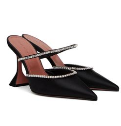 2024 Luxe Amina Muaddi Femmes Talon Sandales Chaussures Été Marche Rosie Bow Embelli Blanc Noir En Cuir Mules Fête De Mariage Bijoux Dame Slip Sur Talons Hauts Boîte À Chaussures