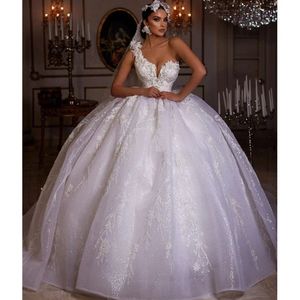2024 Robes de mariée de robe de bal arabe de luxe une épaule dentelle appliques paillettes cristal perles fleurs plus taille robes de mariée formelles dos ouvert longueur de plancher