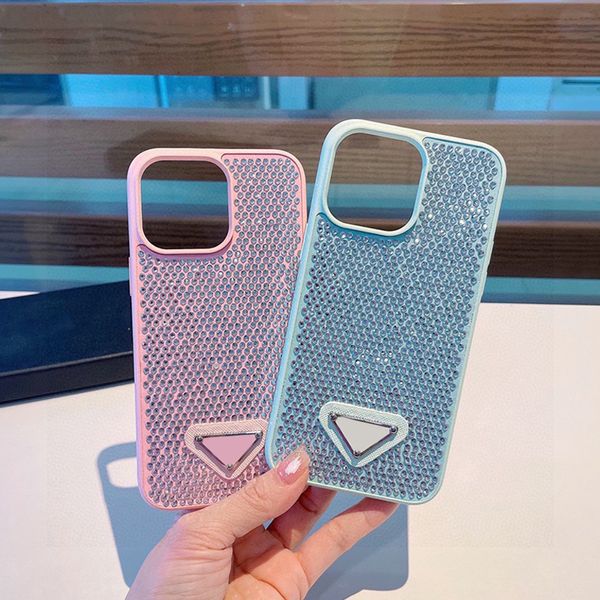 2024 Luxury Bling paillettes Bling Phone Cas pour iPhone 15 14 Pro Max Case Fashion Designer Rhinestone Diamond Women Cover Back I 13 Promax 12 11 Triangle Cell Dhgate