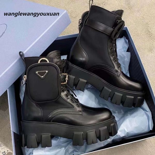 2024 Botas de lujo Hombres Mujeres Zapatos Plataforma Base delgada Comodidad Patente en relieve Mulas Cobre Triple Negro Rosa Marfil Moda de invierno