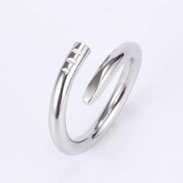 2024 Luxe klassieke nagelringontwerper ring mode unisex manchet ring paar bangle gouden ring sieraden valentijnsdag cadeau q9