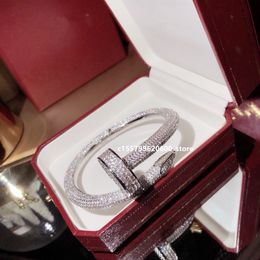 2024 Bracelet de créateur de luxe Nouveau bracelet à ongles Bracelet de luxe léger pour hommes et femmes avec diamants Vintage Bracelet cadeau