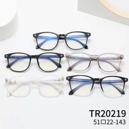 2024 Diseñador de lujo CH Gafas de sol para mujeres Chromes Gafas Marcos para hombre TR90 Ultra Nueva Moda Guapo Chica Corazón Marco de gafas Damas Gafas F4EQ