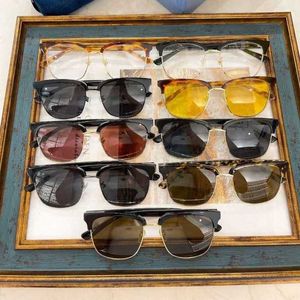 2024 Designer de luxe Designer de luxe Nouveau 0382 Board pour les deux lunettes de soleil résistantes aux femmes UV et polyvalentes
