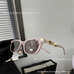 2024 Luxury Designer New Luxury Designer Sunglasses Star Net Red SheepSkin Knitted Jam Jack Box Sunglasses Femmes CH0774
