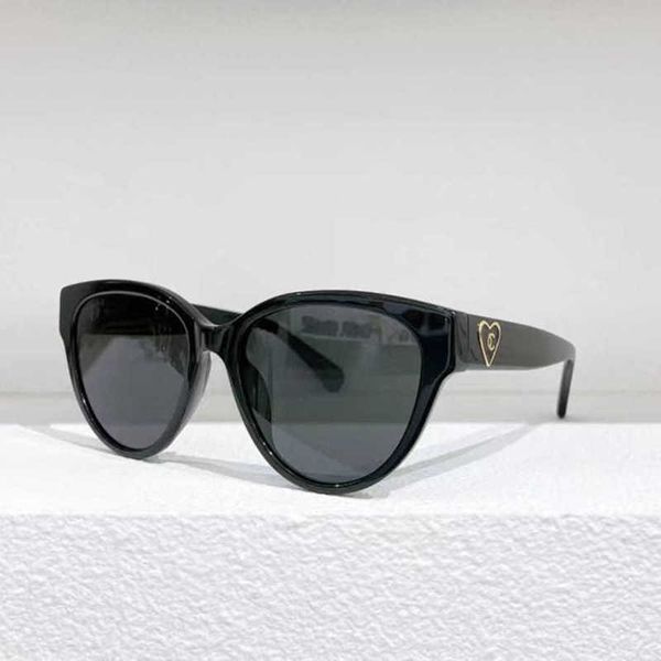 2024 Luxury Designer New Luxury Designer Lunettes de soleil Xiaoxiang's Love Eyeglass Frame CH5477 Hot Push Push Black Cat Eye Plate de soleil Lunettes de soleil pour les femmes avec une myopie