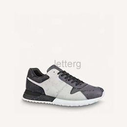 2024 Chaussures de créateurs de luxe Men Sneakers décontractés Brand L Top Run Away Trainer Sneaker Sneaker 3 Louisly Purse Vuttonly Crossbody VIUTONLY VITTONLY NHZK