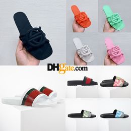 2024 Luxe designer slippers pantoufle claquette voor mannen lederen lederen casual glijbanen schuifregelaars