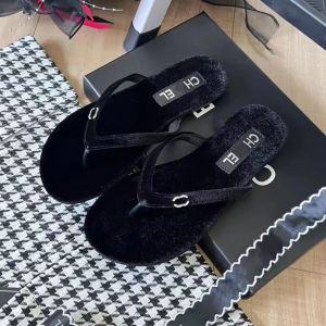 2024 Sandalias de zapatillas para mujeres de diseño de lujo Tobado de zapatillas Flip Flip-Flops, de 2 C, sandalias de letras estampadas clásicas tamaño 35-41