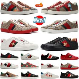 2024 Designers de luxe Chaussures décontractées Ace baskets Robe décontractée Chaussures de tennis Hommes Femmes Lace Up Up Classic White Leather Match Bottom Cat Tiger Print Trainers Sports