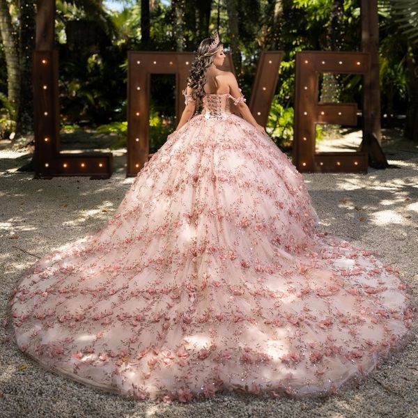 2024 Luxe Rose Brillant Princesse Quinceanera Robes Perles Appliques Dentelle Fleur Perles Robe De Soirée Tulle Doux Robe De 15