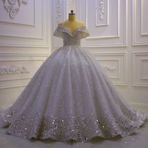 2024 Robe de mariée princesse de luxe col en V sur l'épaule paillettes perles robes de bal de mariée robes de mariée arabe Dubaï personnalisé robe de Noivas
