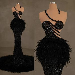 2024 Robes de bal de luxe pour femmes noires Robes de soirée Robes de soirée élégantes à plumes et paillettes en dentelle Robe d'anniversaire pour des occasions spéciales Robe De Sorrie AM632