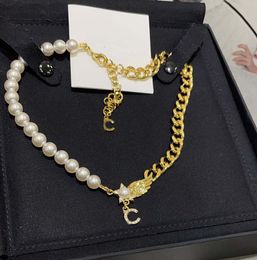 2024 Collier pendentif à breloques de qualité de luxe avec diamants et perles de coquillages naturels en plaqué or 18 carats avec tour de cou avec boîte à timbres PS3810A