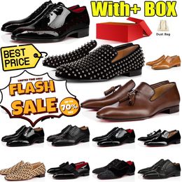 2024 zapatos de lujo zapatos para hombres r fondos zapatillas de zapatillas negros rojo rojo spike de cuero deslizamiento de la boda de la boda del plato los zapatos de vestir con la caja 39-49