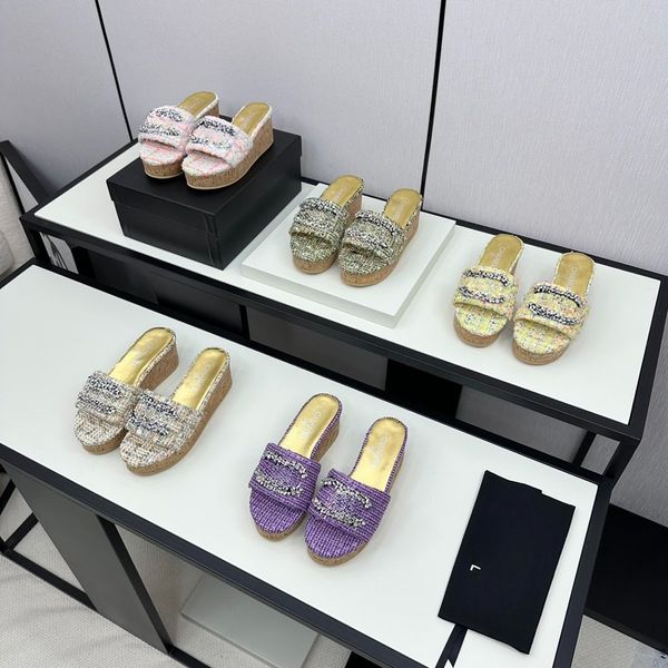 2024 Luxurys Designers Sandals Slippers Belk Womens Sandal Tlides toppons Buis de boute