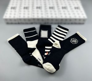 Chaussettes de basket-ball Elite pour hommes, chaussettes de sport rembourrées, respirantes, à la mode, athlétiques avec crochet imprimé, 2024