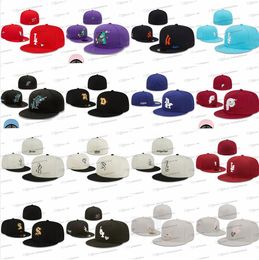 2024 Chapeaux ajustés de baseball pour hommes Classique Hip Hop Couleur Noir Brooklyn Gold B Sport Casquettes de conception entièrement fermées Chapeau Stitch Heart Patched Love Hustle Flowers Mar17-05