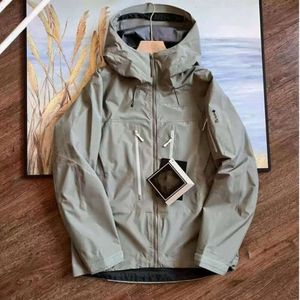 2024 Chaqueta Bone Bird para hombre Arcterys Brand Beta Lt Chaqueta Ancestor de capa dura resistente al viento y transpirable de una sola capa Arc Arc Coat Arcterxy 5558tt