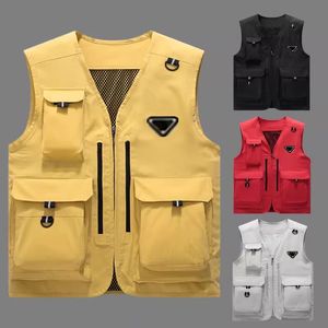 2024 Chalecos de chaqueta de diseñador para hombres Camiseta sin mangas Estilista Chaleco para hombres para mujeres Camping al aire libre con múltiples bolsillos Parejas Jack sin mangas a prueba de viento